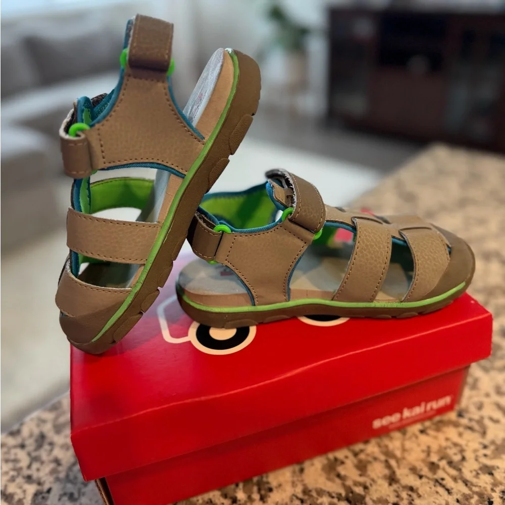 See Kai Run Gray and Green Closed-Toe Kids Sandals